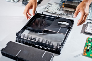 Illustration for article titled Here's the PlayStation 4, Taken Apart and Dissected